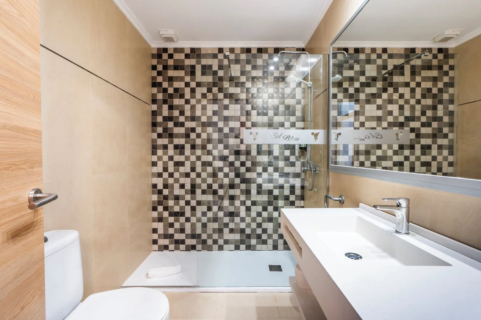 Apartamentos Cel Blau — room