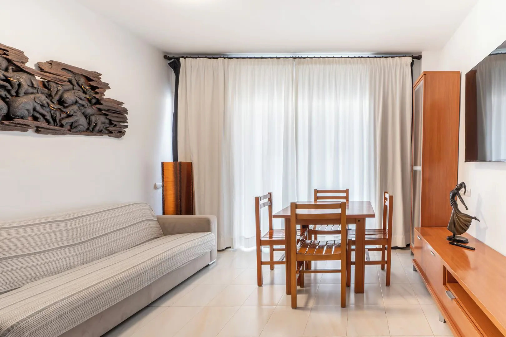 Apartamentos Cel Blau — room