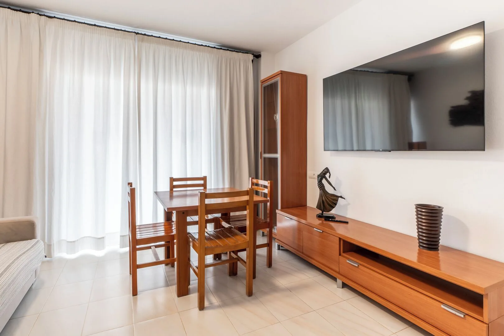 Apartamentos Cel Blau — room