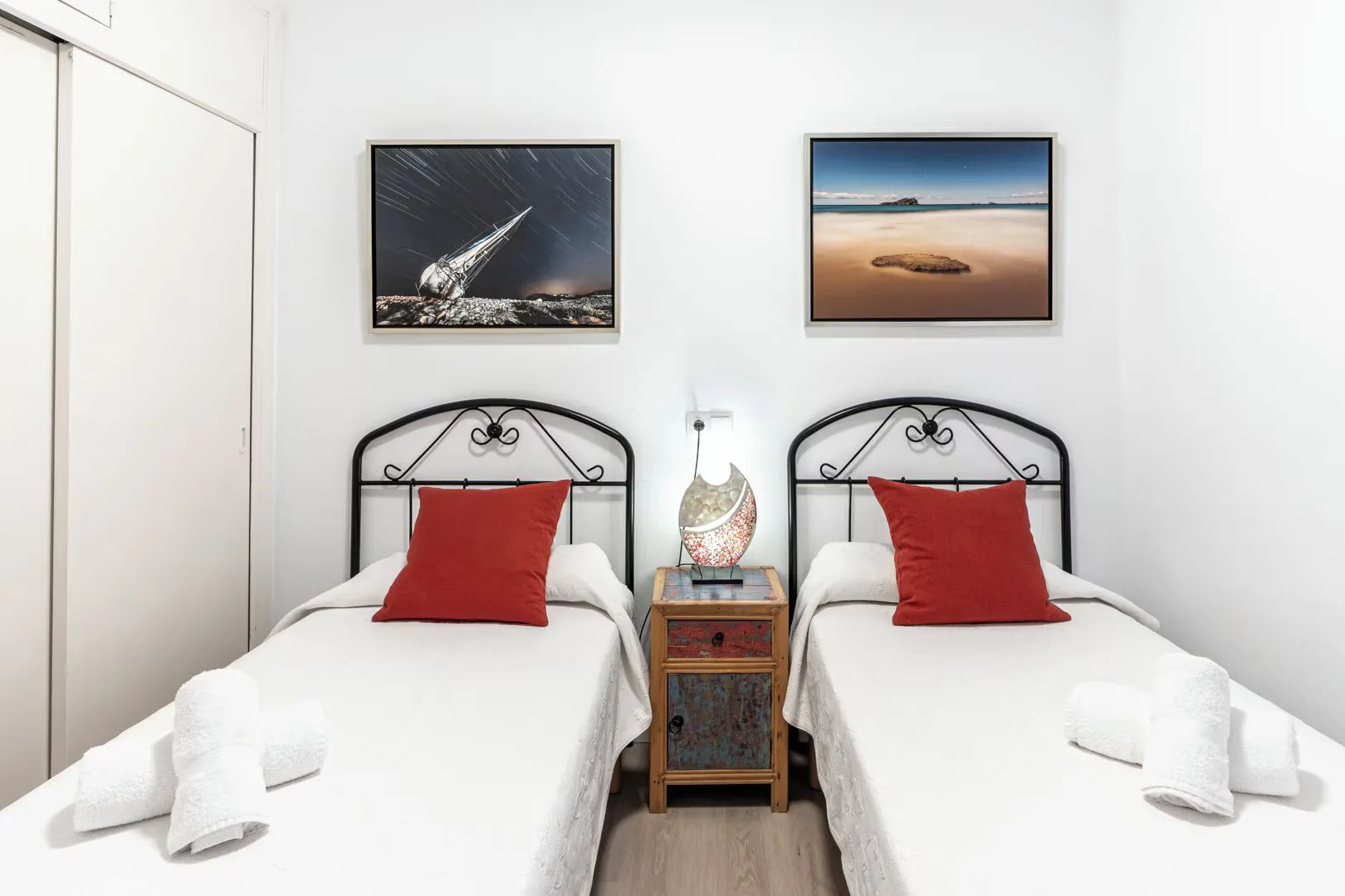 Apartamentos Cel Blau — room