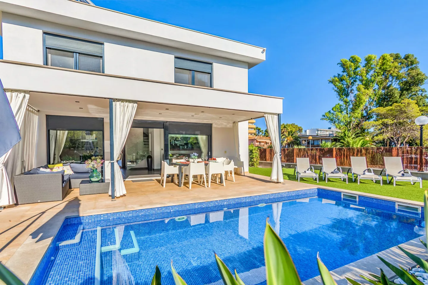 Villa Cosins