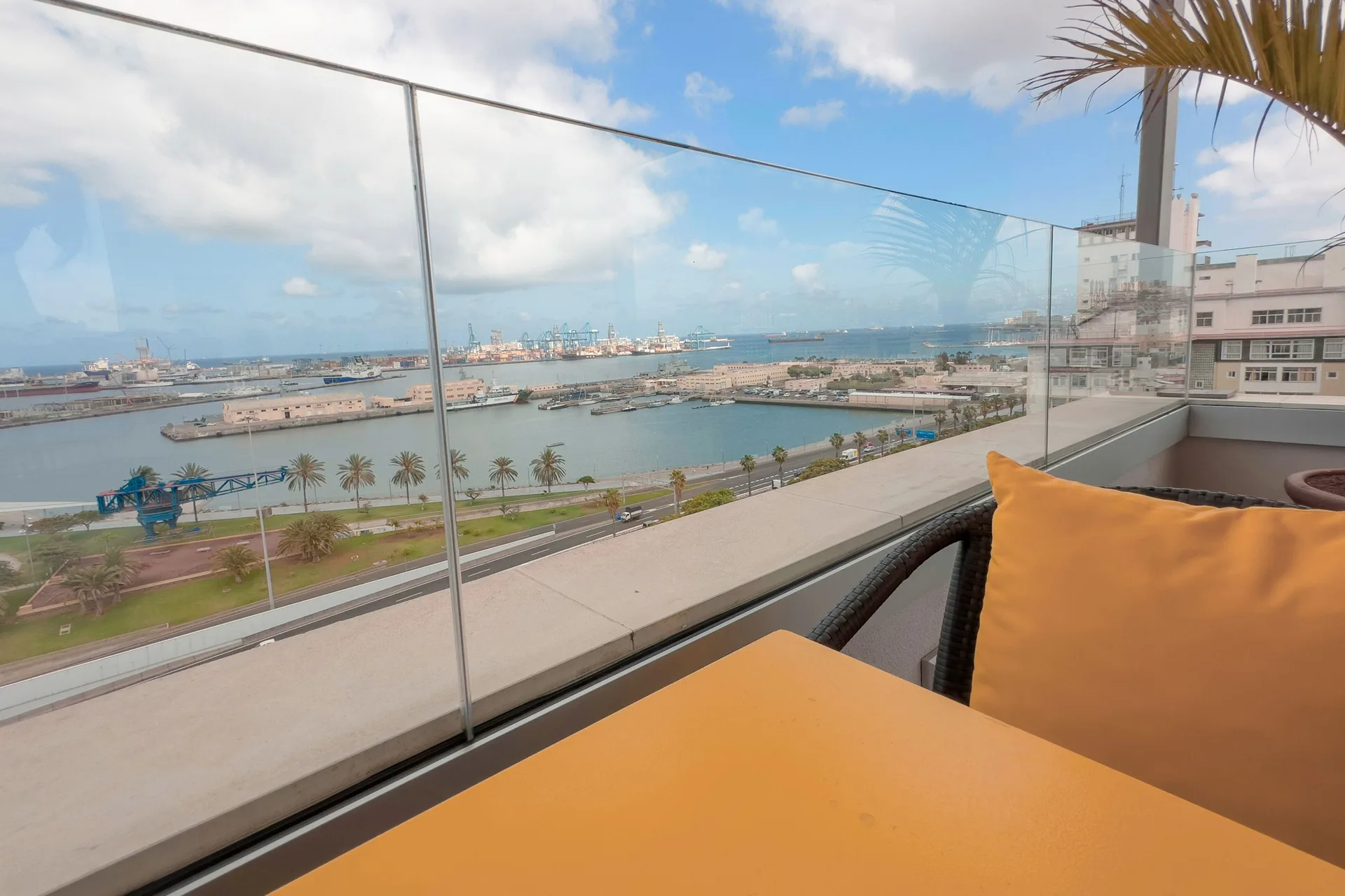 Design Plus Bex Hotel