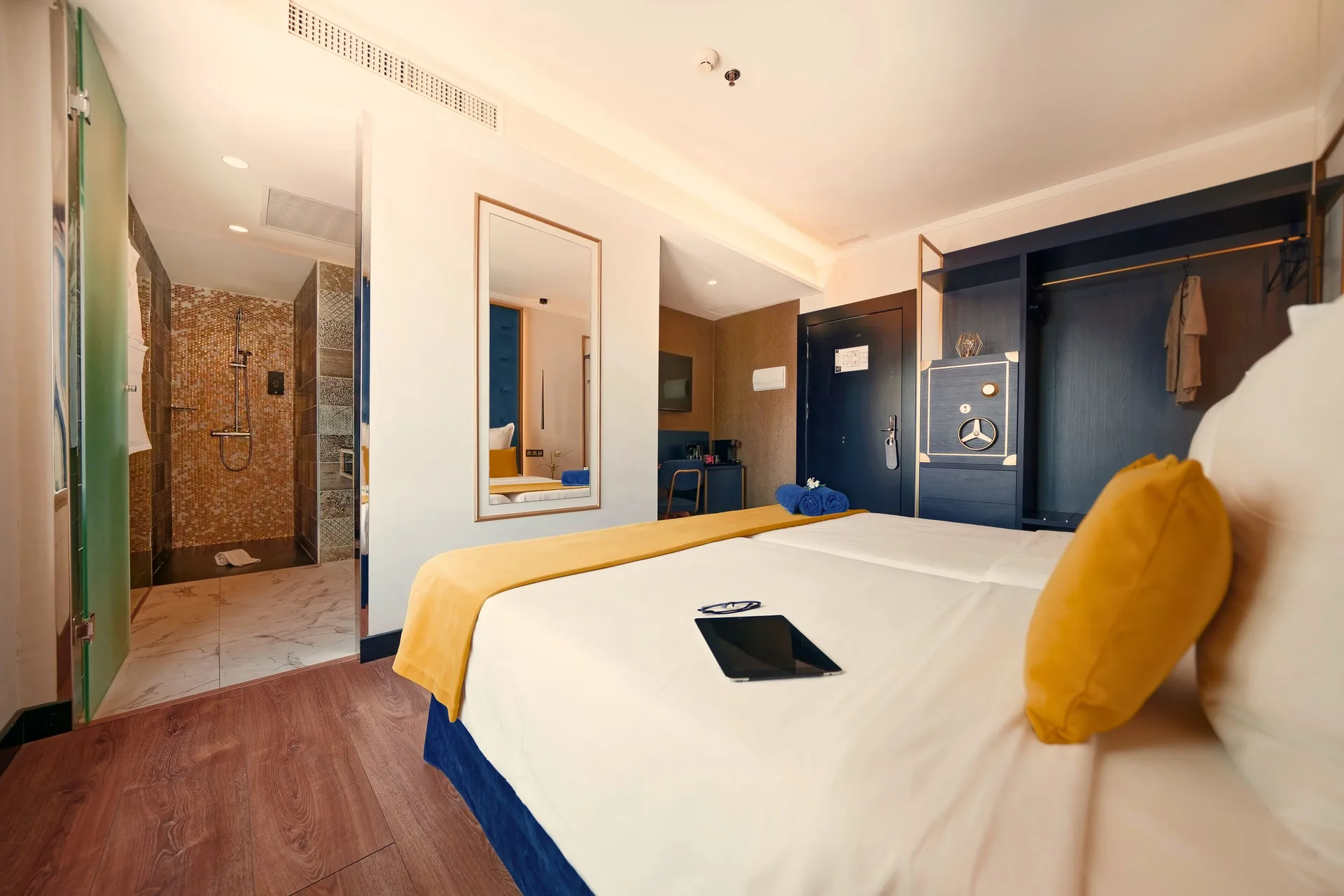 Design Plus Bex Hotel — room