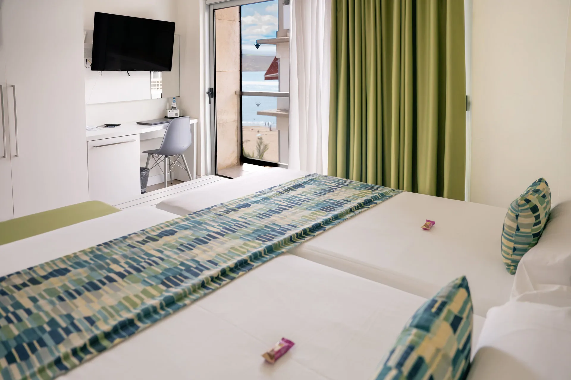 Hotel Aloe Canteras — room