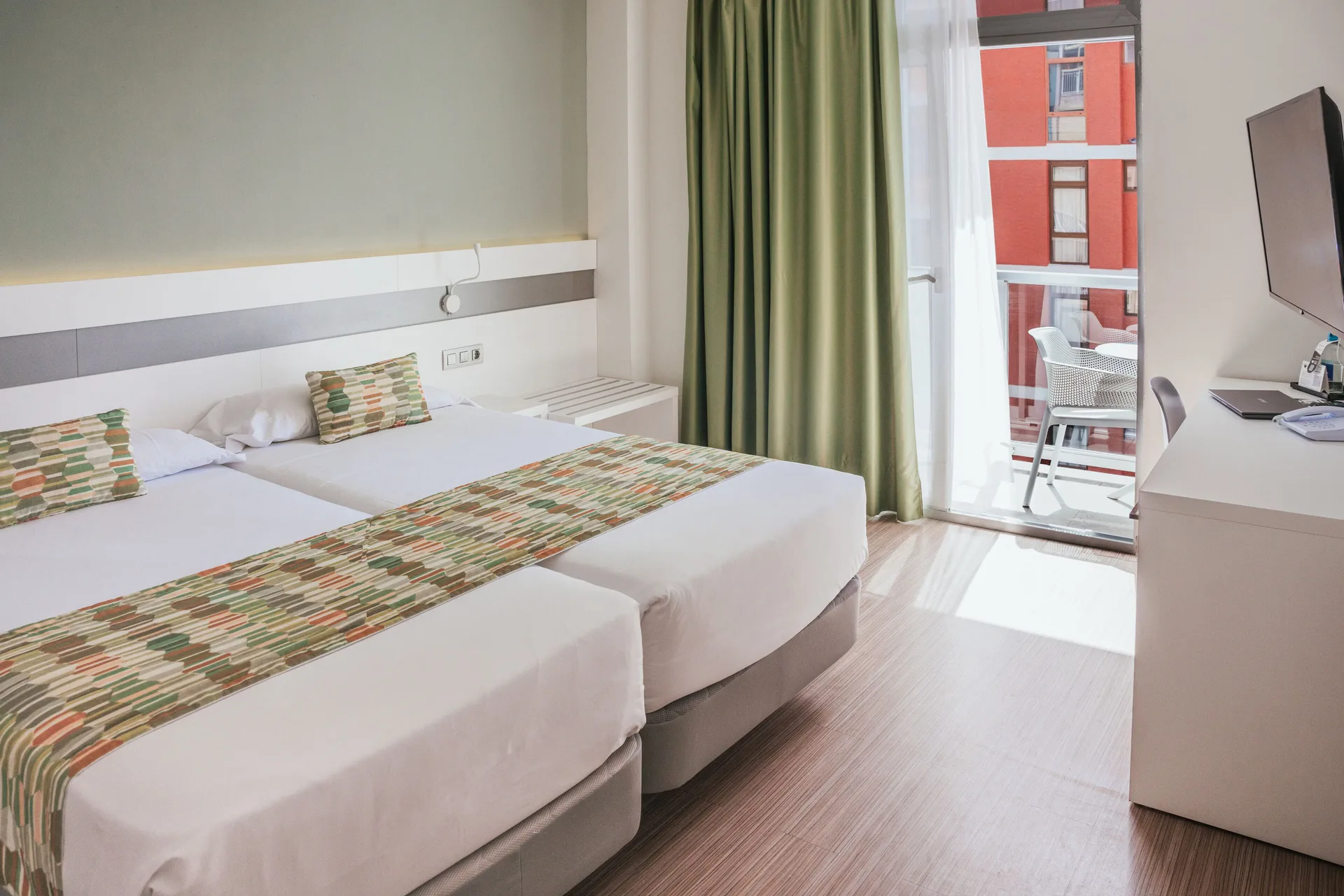 Hotel Aloe Canteras — room