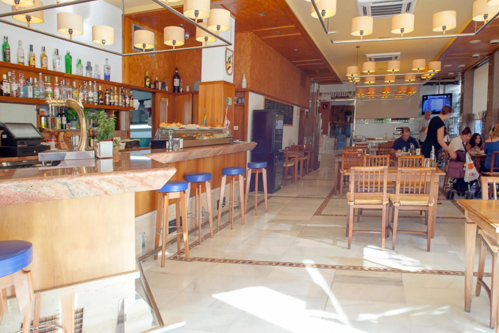Duquesa Playa Aparthotel — restaurant