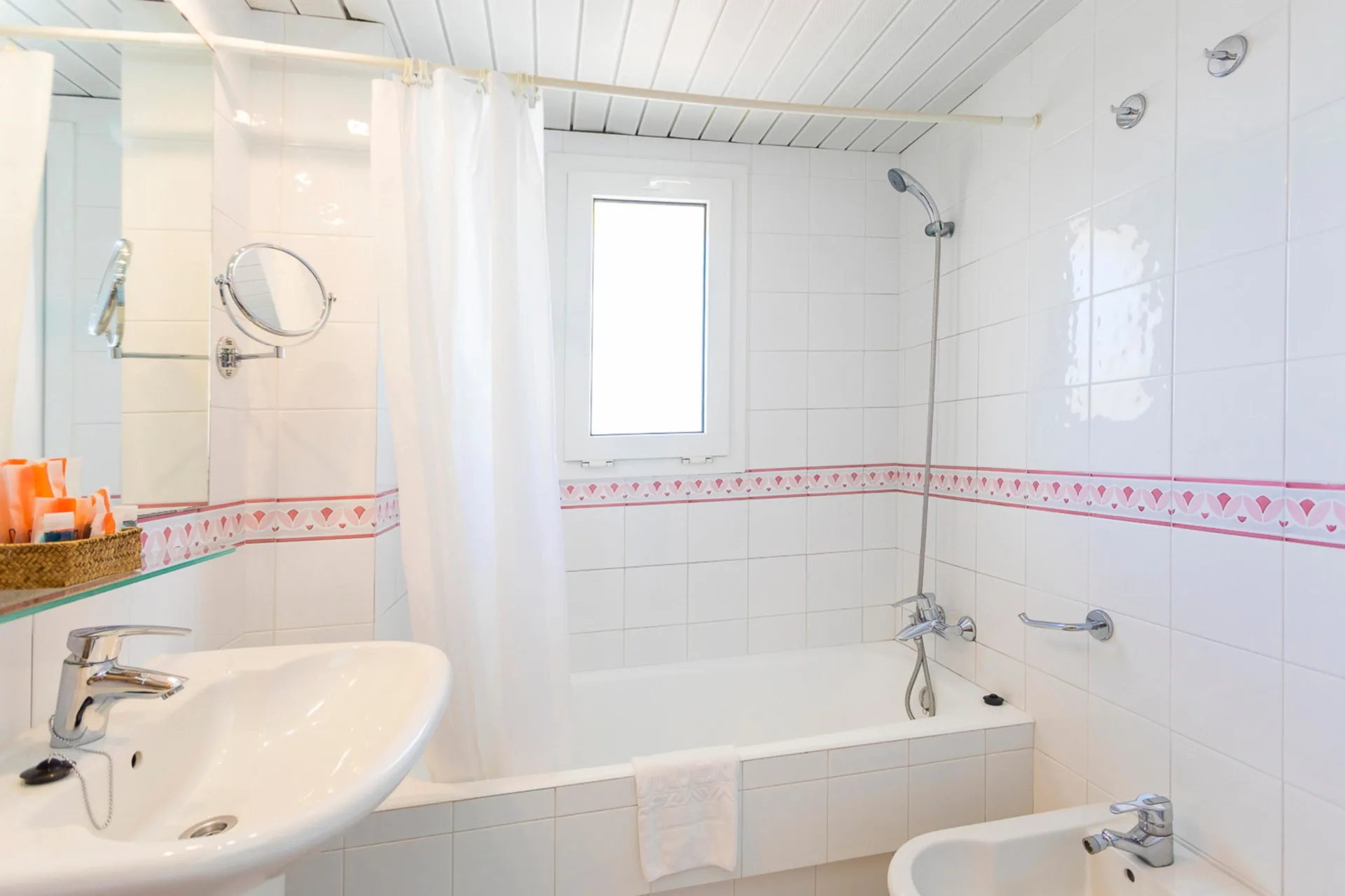 Duquesa Playa Aparthotel — room