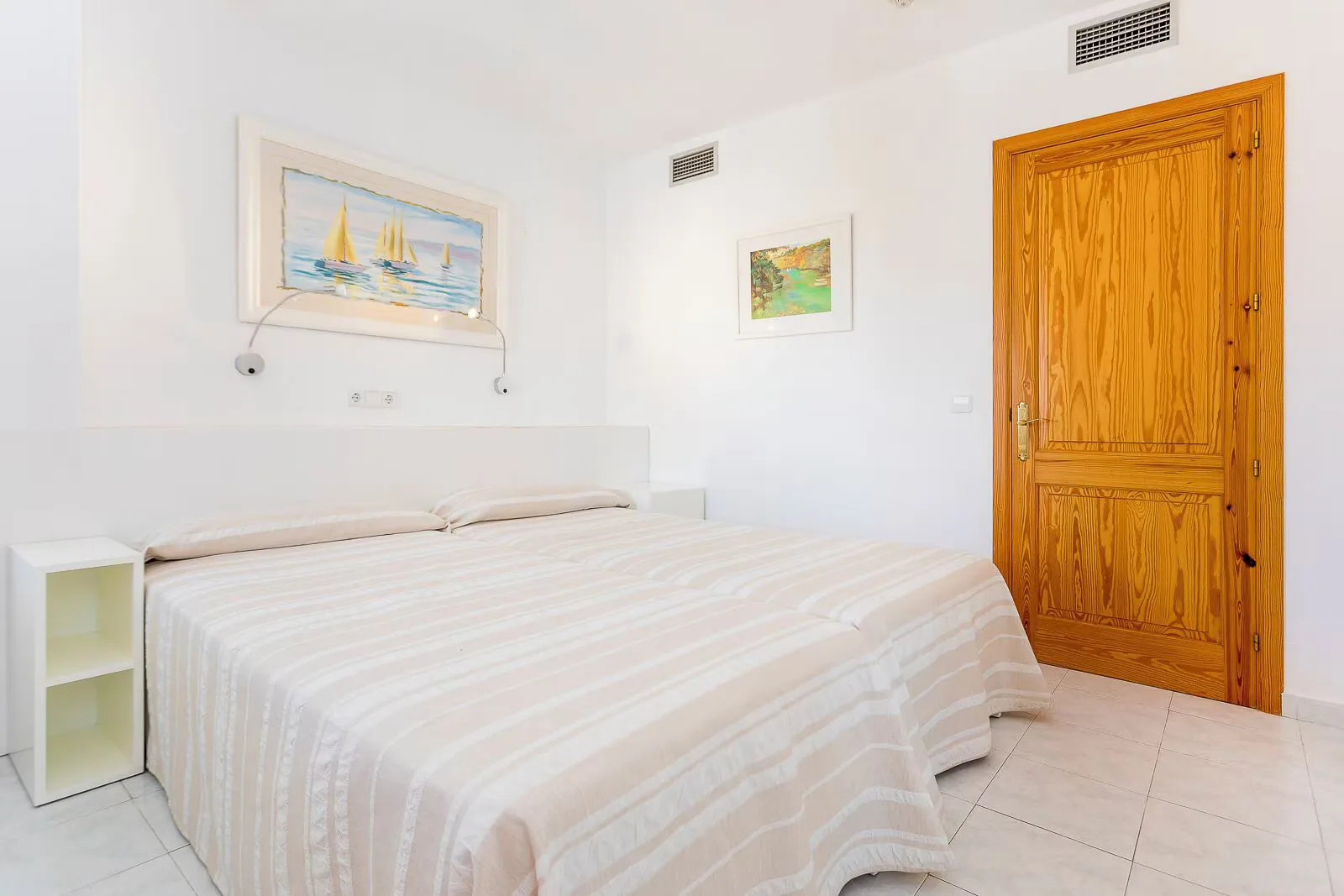 Duquesa Playa Aparthotel — room