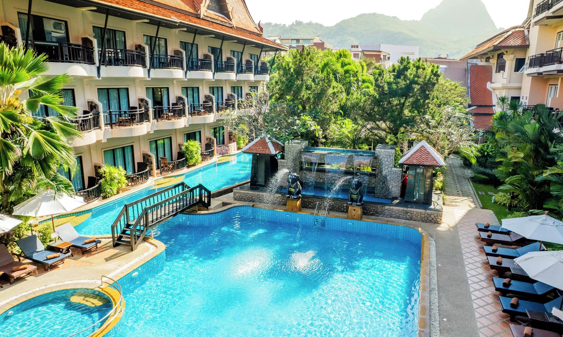 Nipa Resort — pool