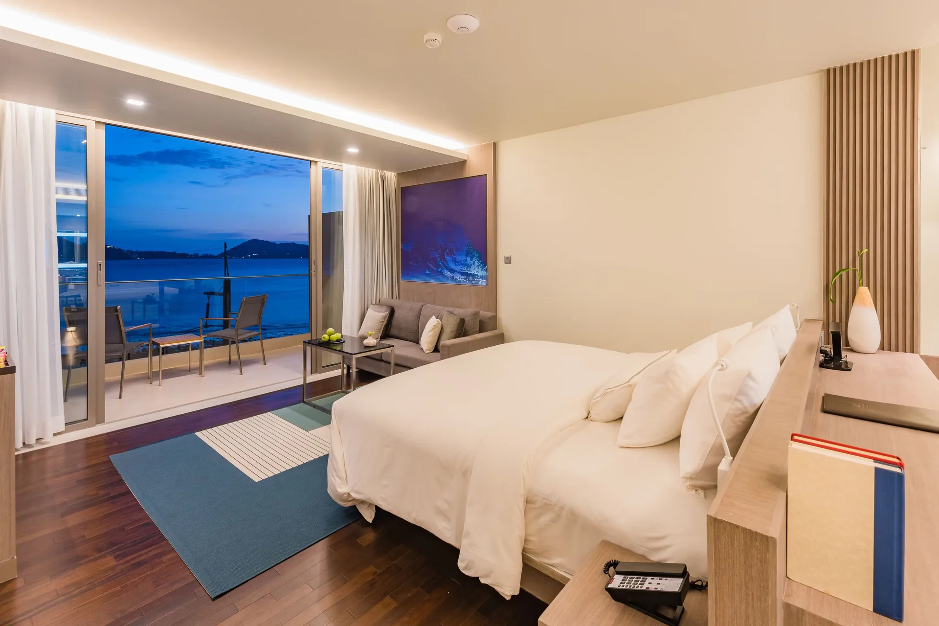 Oceanfront Beach Resort — room