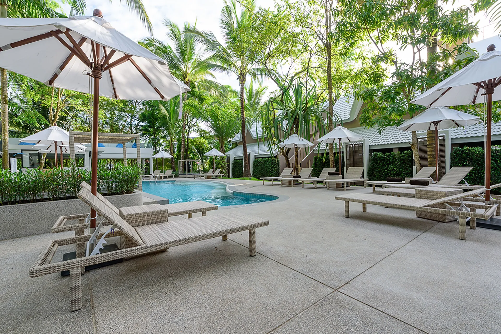 Deevana Krabi Resort — pool