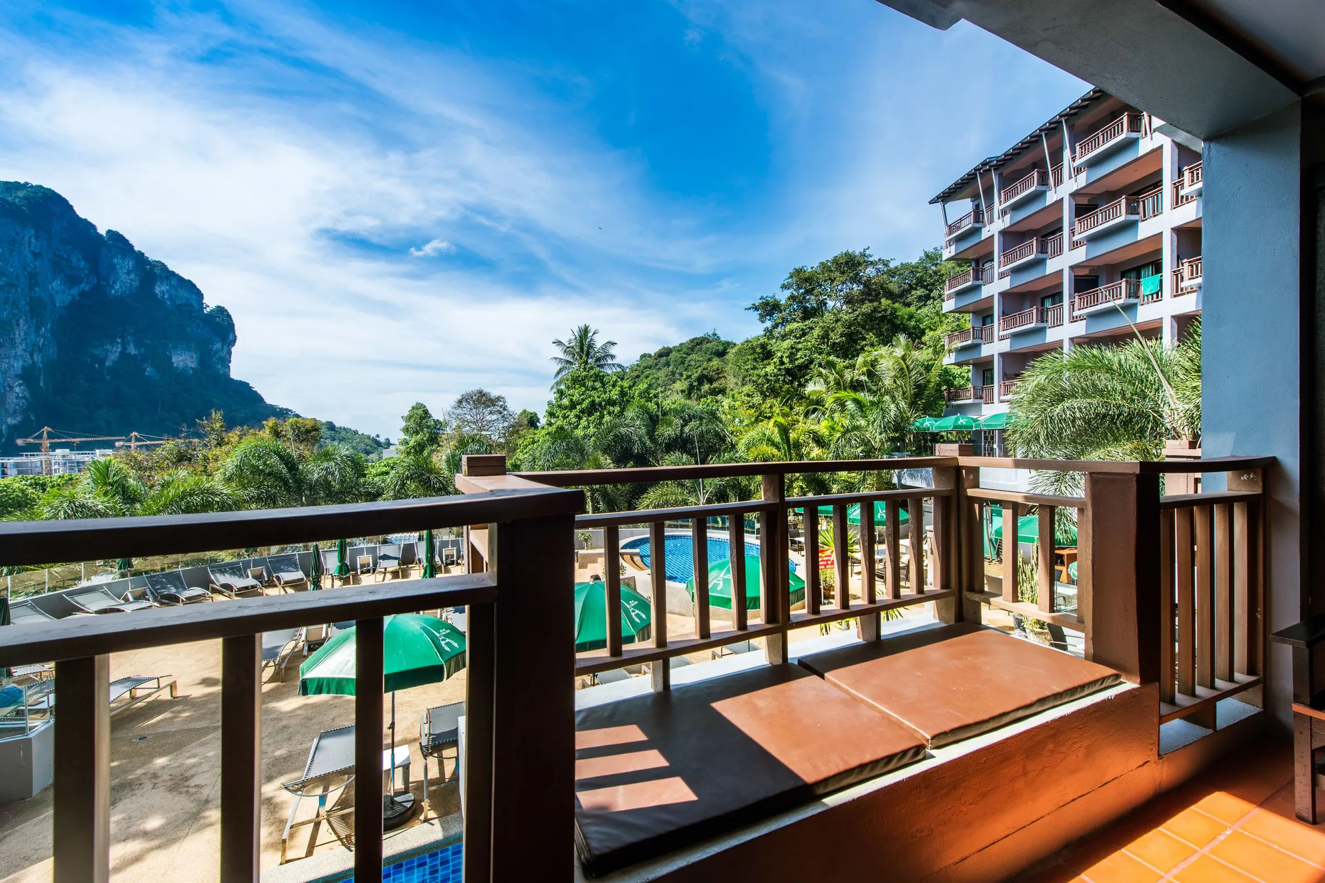 Krabi Chada Resort — pool