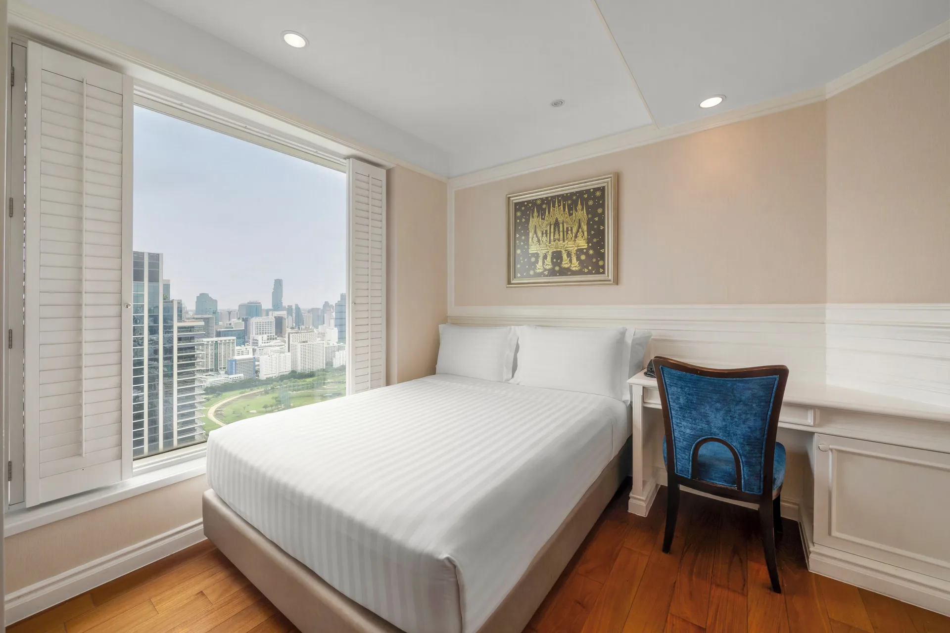 Grande Centre Point Ratchadamri — room