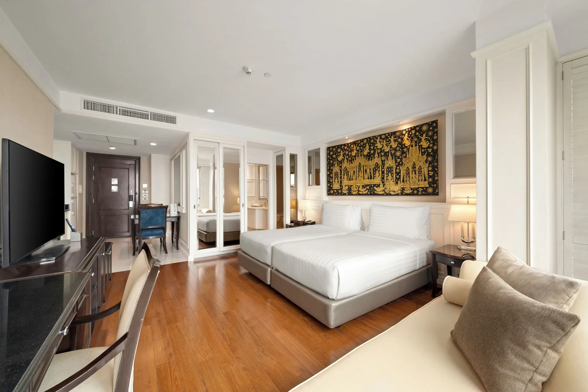 Grande Centre Point Ratchadamri — room