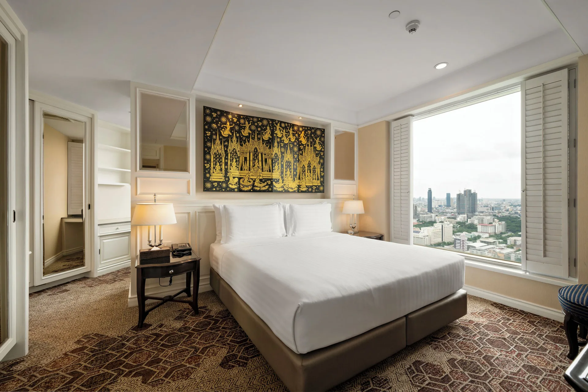 Grande Centre Point Ratchadamri — room