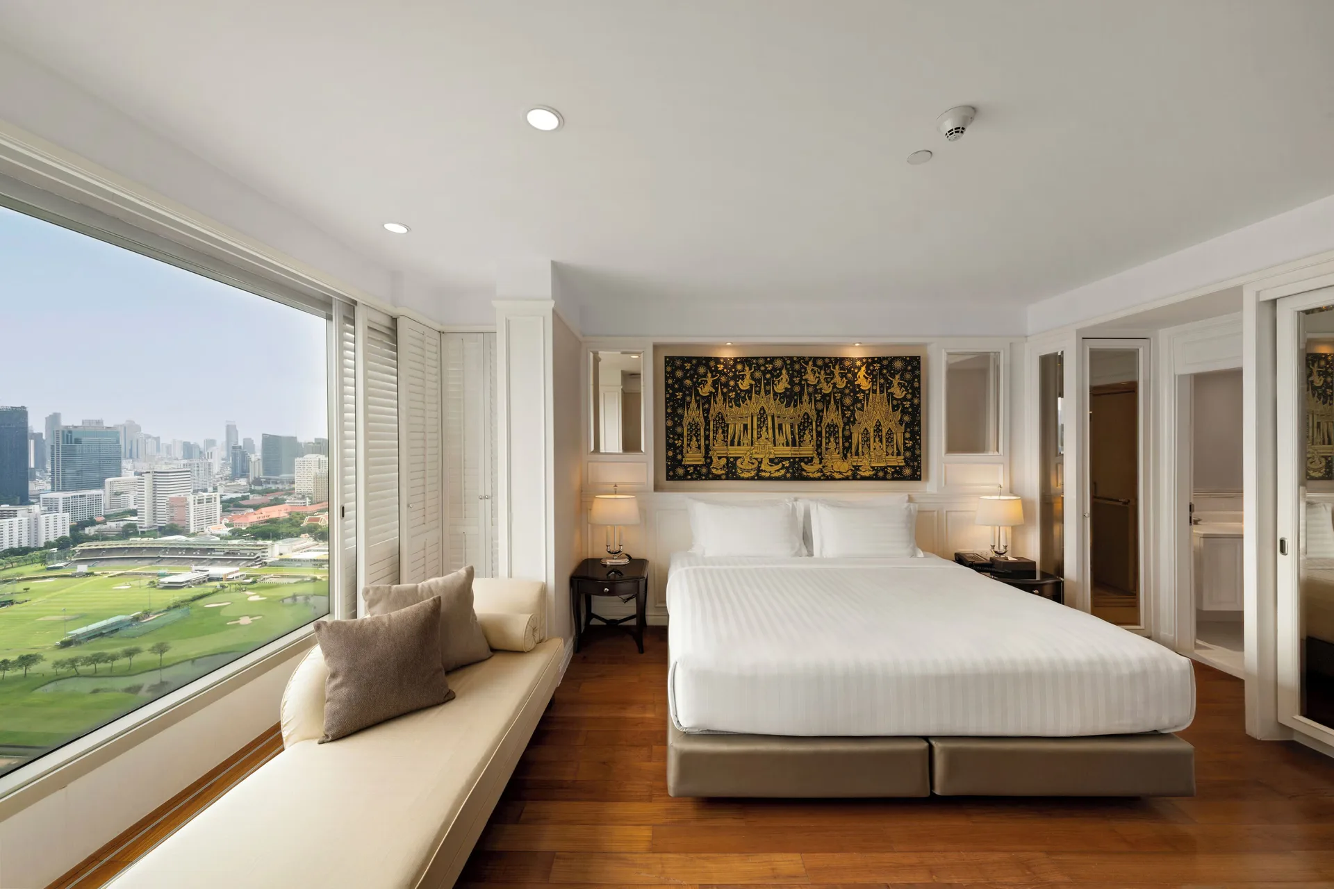 Grande Centre Point Ratchadamri — room