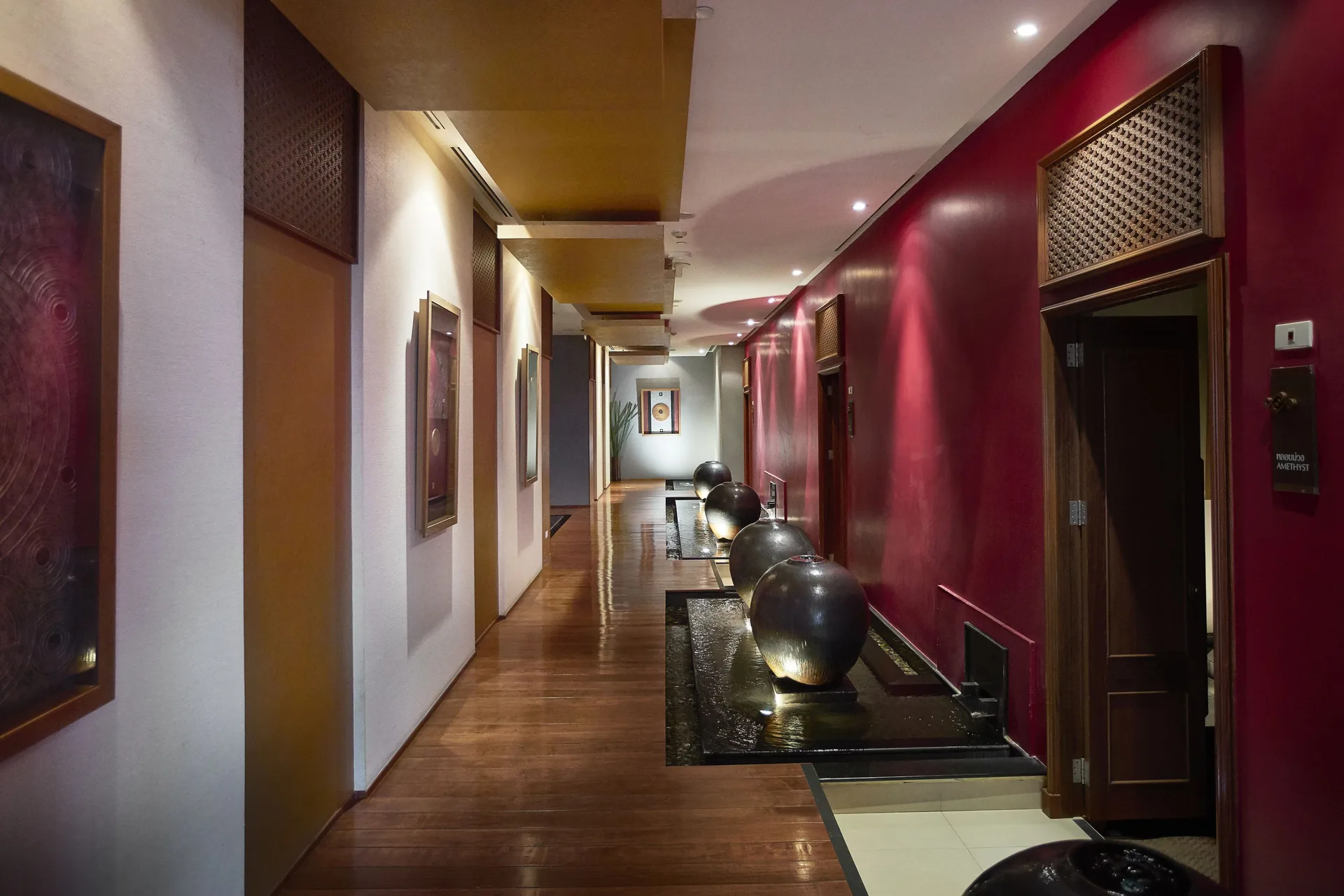 Grande Centre Point Ratchadamri — spa
