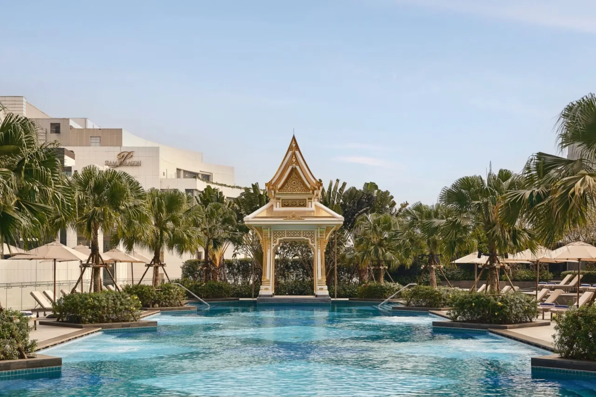Chatrium Grand Bangkok — pool