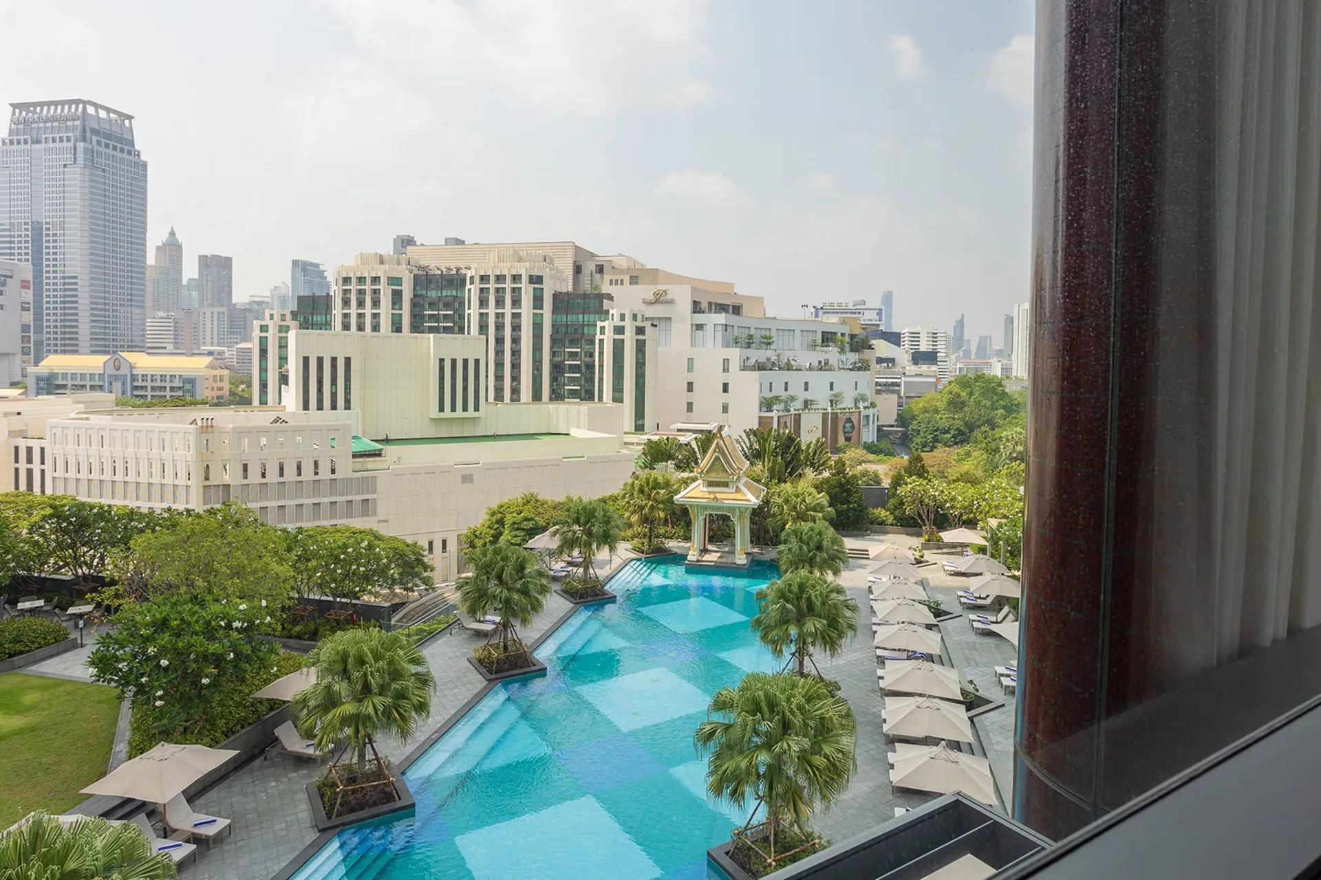 Chatrium Grand Bangkok — pool