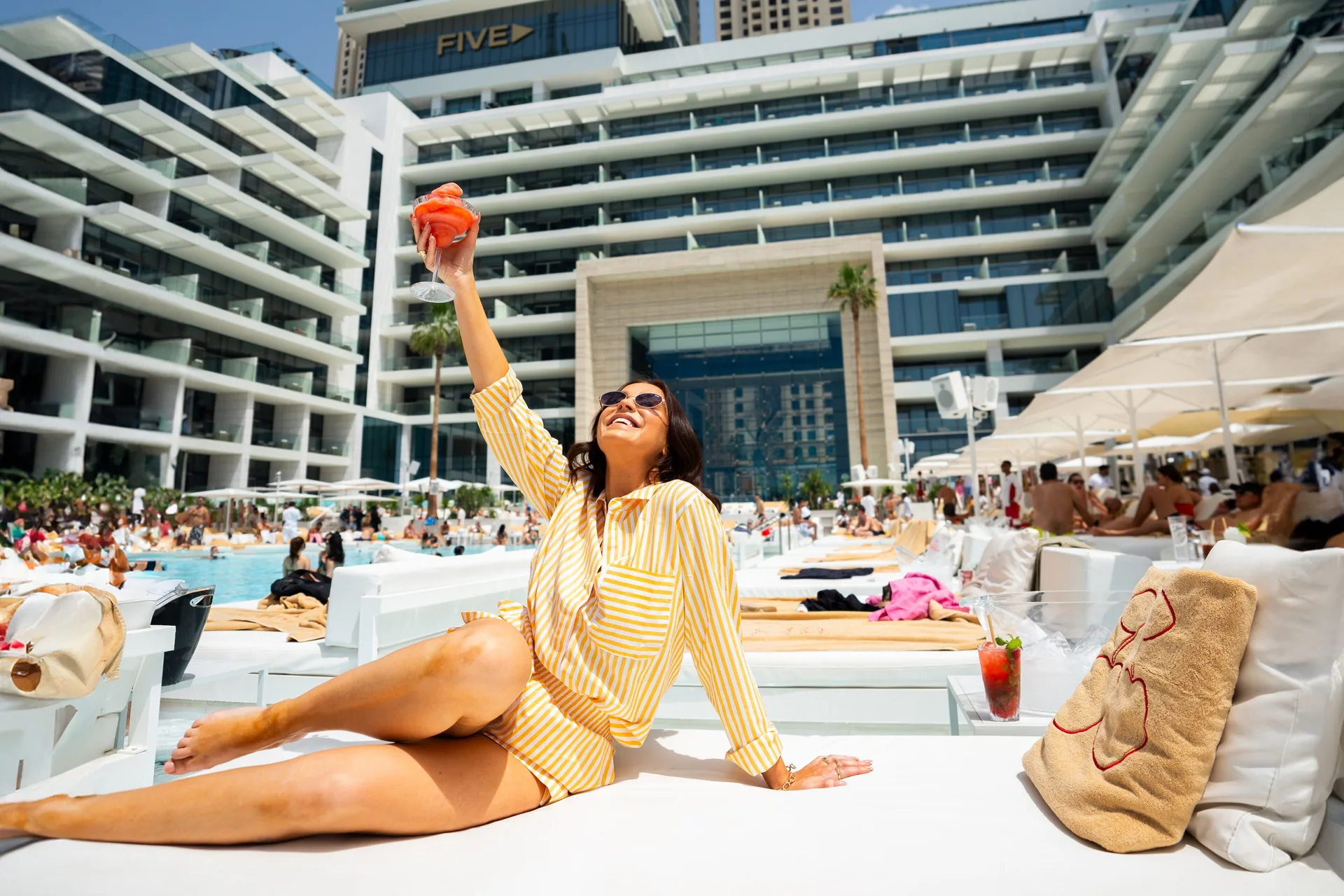 FIVE LUXE — beach