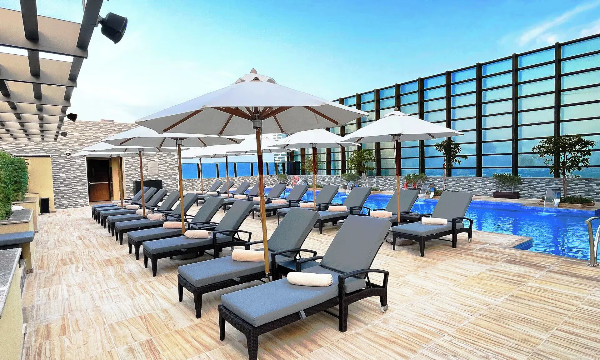 Southern Sun Abu Dhabi — beach