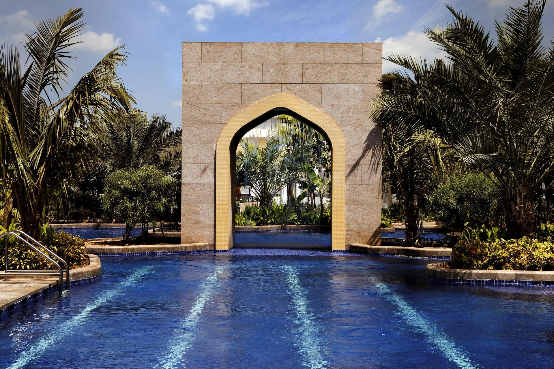 Conrad Dubai — pool