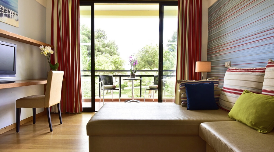 Pestana Dom Joao II Beach & Golf Resort — room