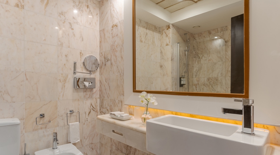 Pestana Alvor Praia — bathroom