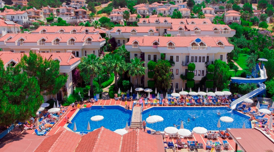 Yel Holiday Resort — pool