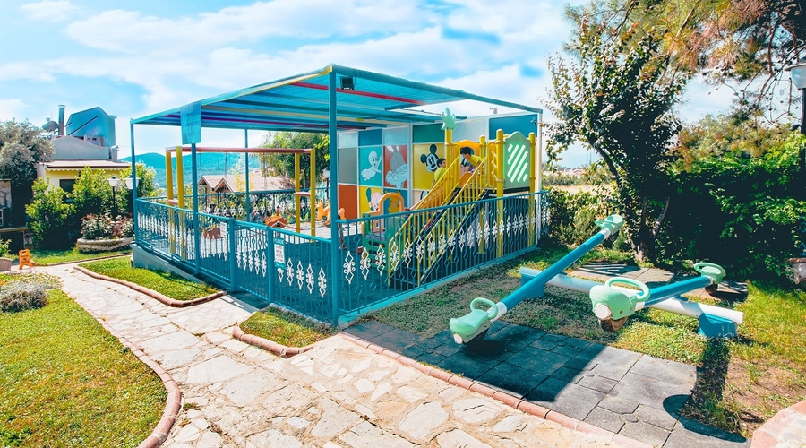 Yel Holiday Resort — playarea