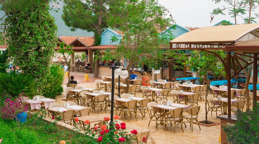 Yel Holiday Resort — seatingOutdoor