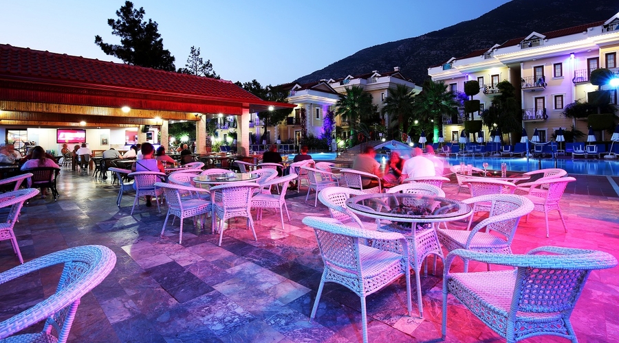 Yel Holiday Resort — seatingOutdoor