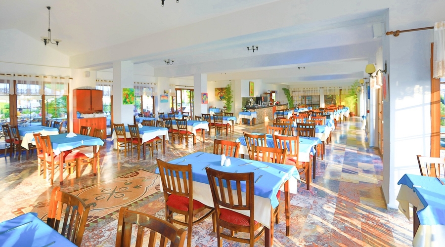 Yel Holiday Resort — restaurant