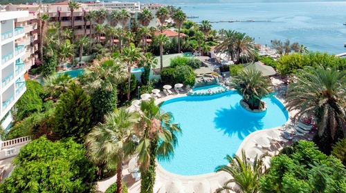 Tropical Beach Hotel