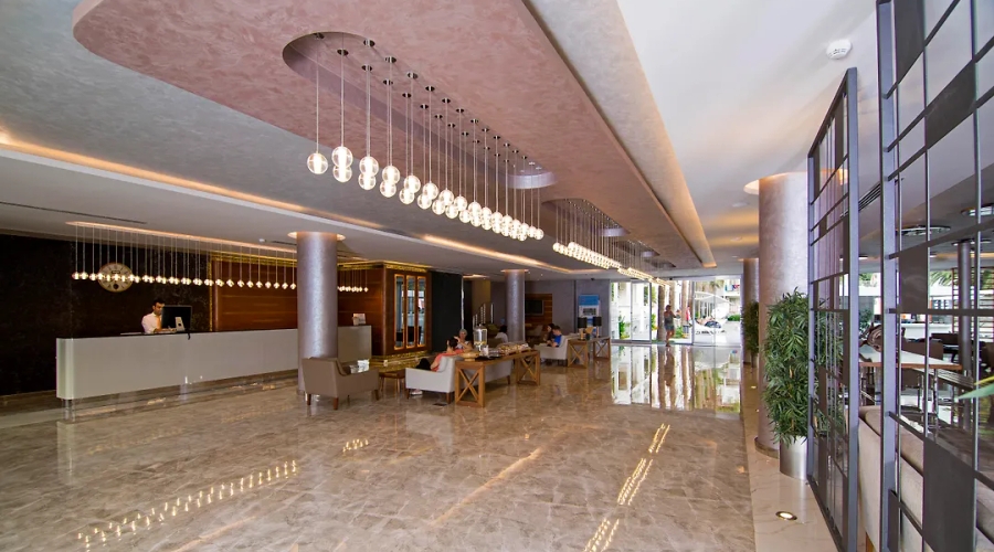 Mirage World — reception