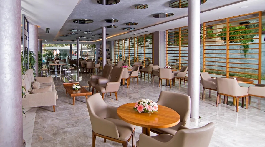 Mirage World — lounge