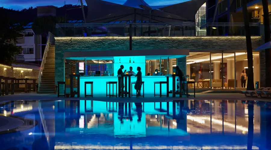 Mirage World — bar