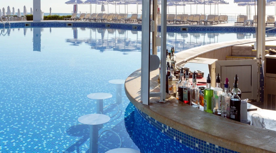 AluaSun Helios Beach — pool
