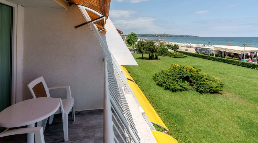 AluaSun Helios Beach — balcony