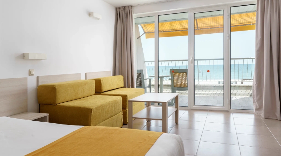 AluaSun Helios Beach — room