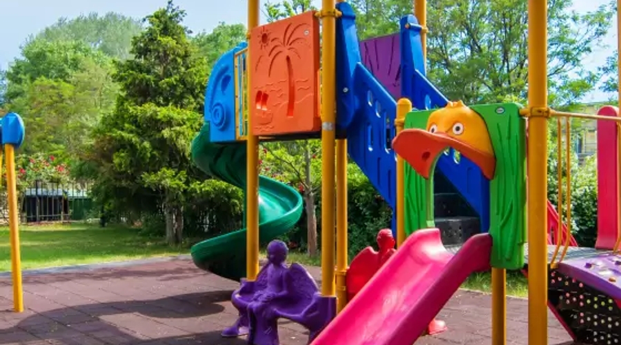 Tiara Beach — playarea