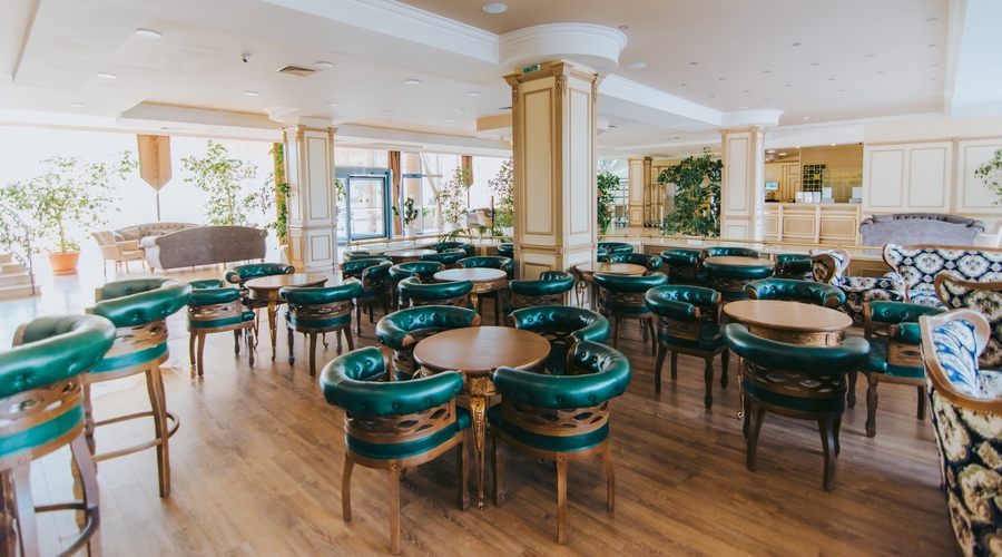 Tiara Beach — lounge