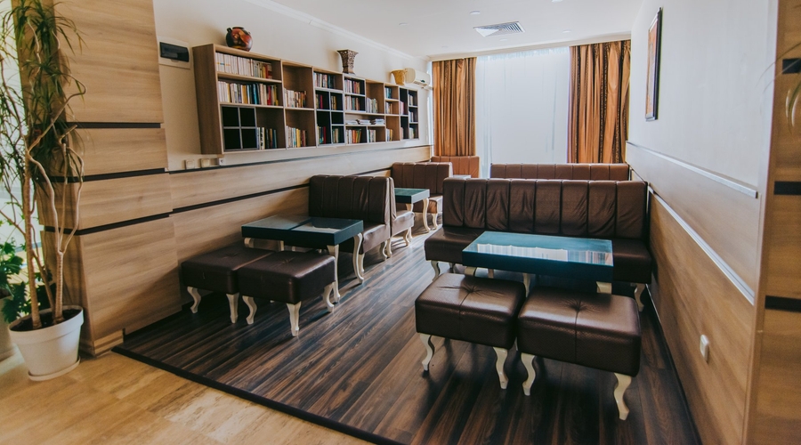 Tiara Beach — lounge