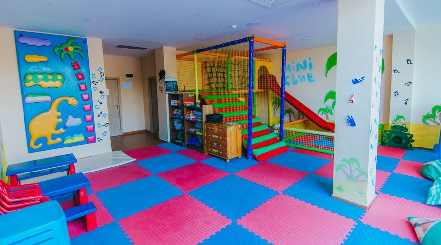 Tiara Beach — playarea