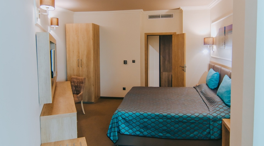 Tiara Beach — room