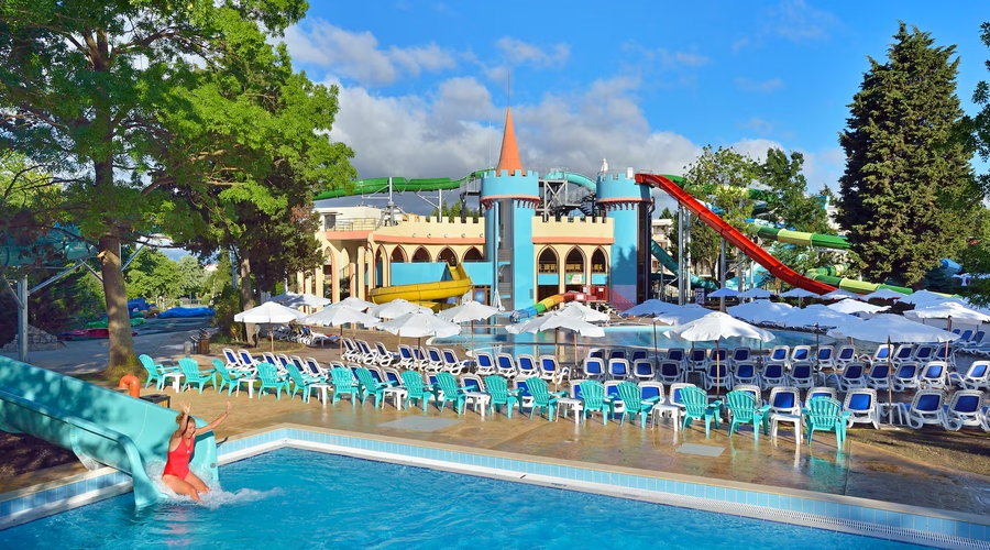 Sol Nessebar Palace — waterslidesOlder