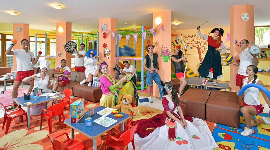 Sol Nessebar Palace — kidsclub