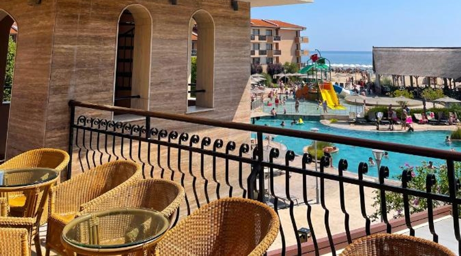 HVD Clubhotel Miramar — seatingOutdoor