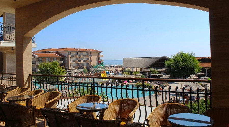 HVD Clubhotel Miramar — seatingOutdoor