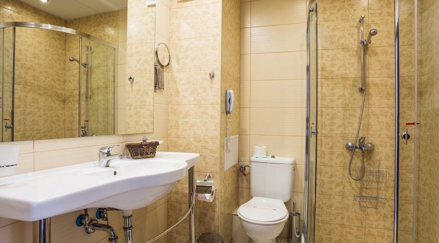 Laguna Park & Aqua Club — bathroom